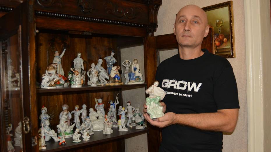 Житель Россоши собрал коллекцию из 120 фарфоровых статуэток
