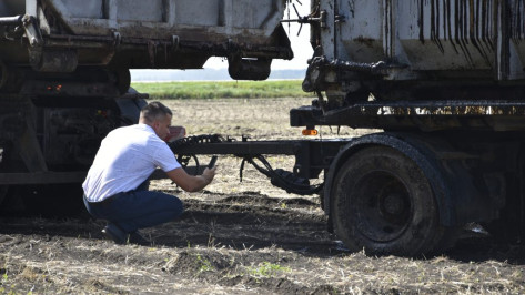 Под Воронежем задержали автомобиль, из которого вытекали опасные биологические отходы
