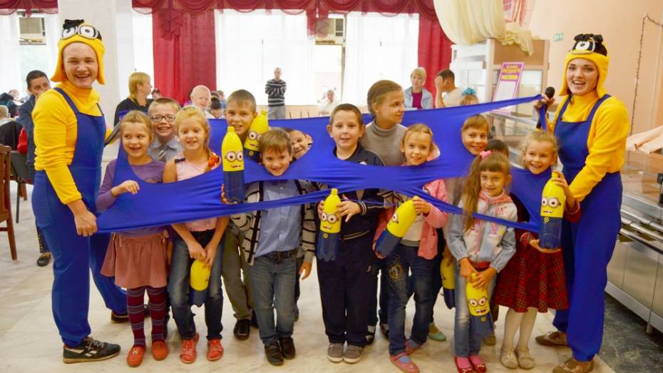 В Семилуках прошел юбилейный утренник для детей-инвалидов