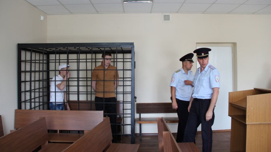 Под Воронежем рецидивисты предстали перед судом за покушение на убийство священника 