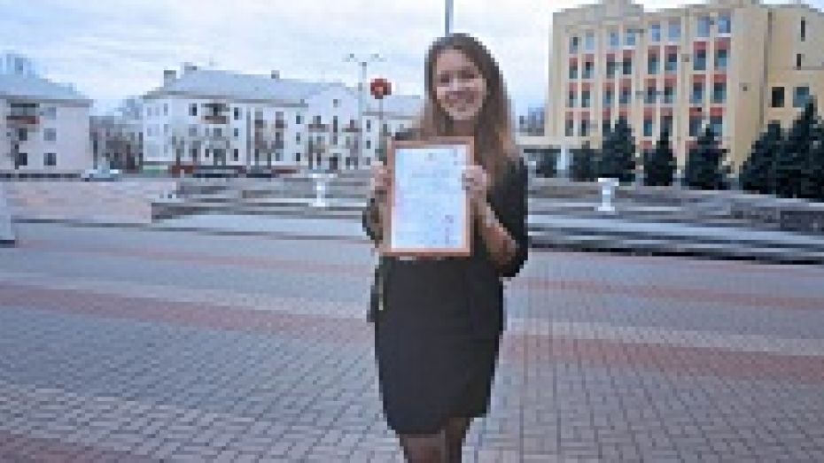 Репьевская школьница стала финалисткой областного фестиваля-конкурса патриотической песни «Красная гвоздика»