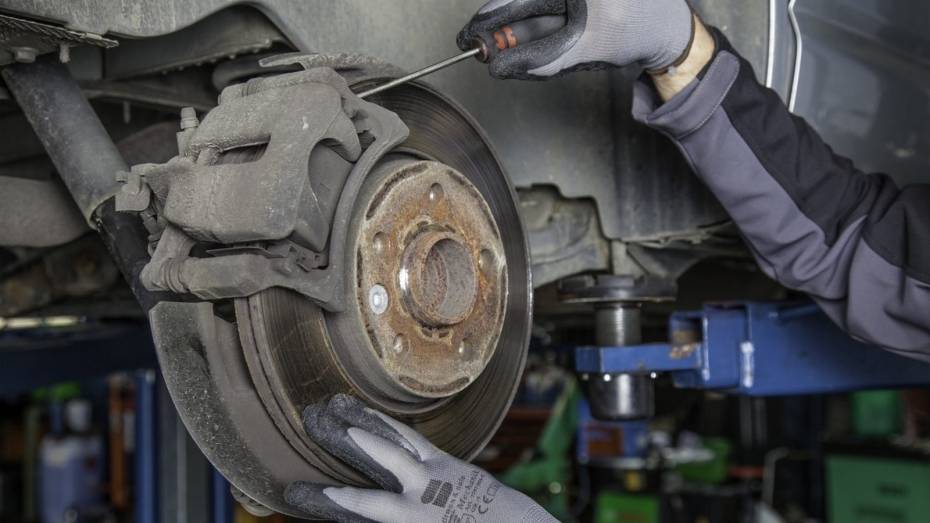 Воронежец незаконно оформил субсидию для открытия мастерской по ремонту автомобилей