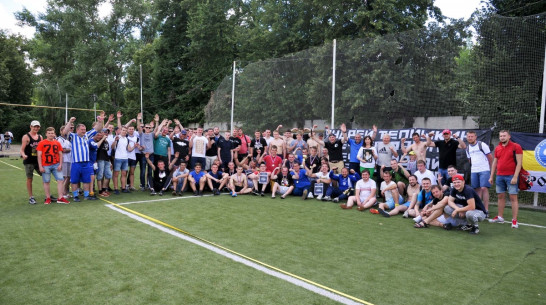 В первом воронежском фанатском турнире по футболу победил «Метеор»