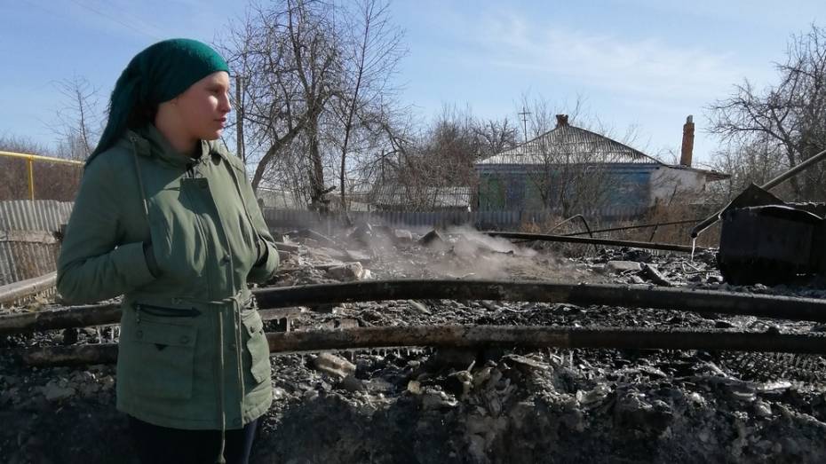 Семья погорельцев из воробьевского поселка Мирный попросила о помощи