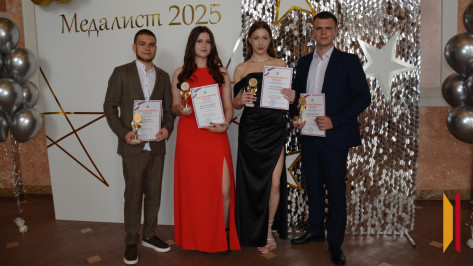 В Россошанском районе 5 выпускников сдали ЕГЭ на 100 баллов