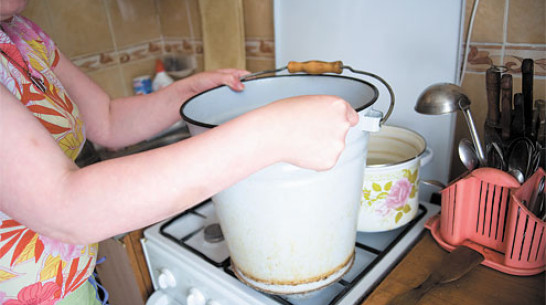 Губернатор поручил разобраться с отключением горячей воды в Воронеже