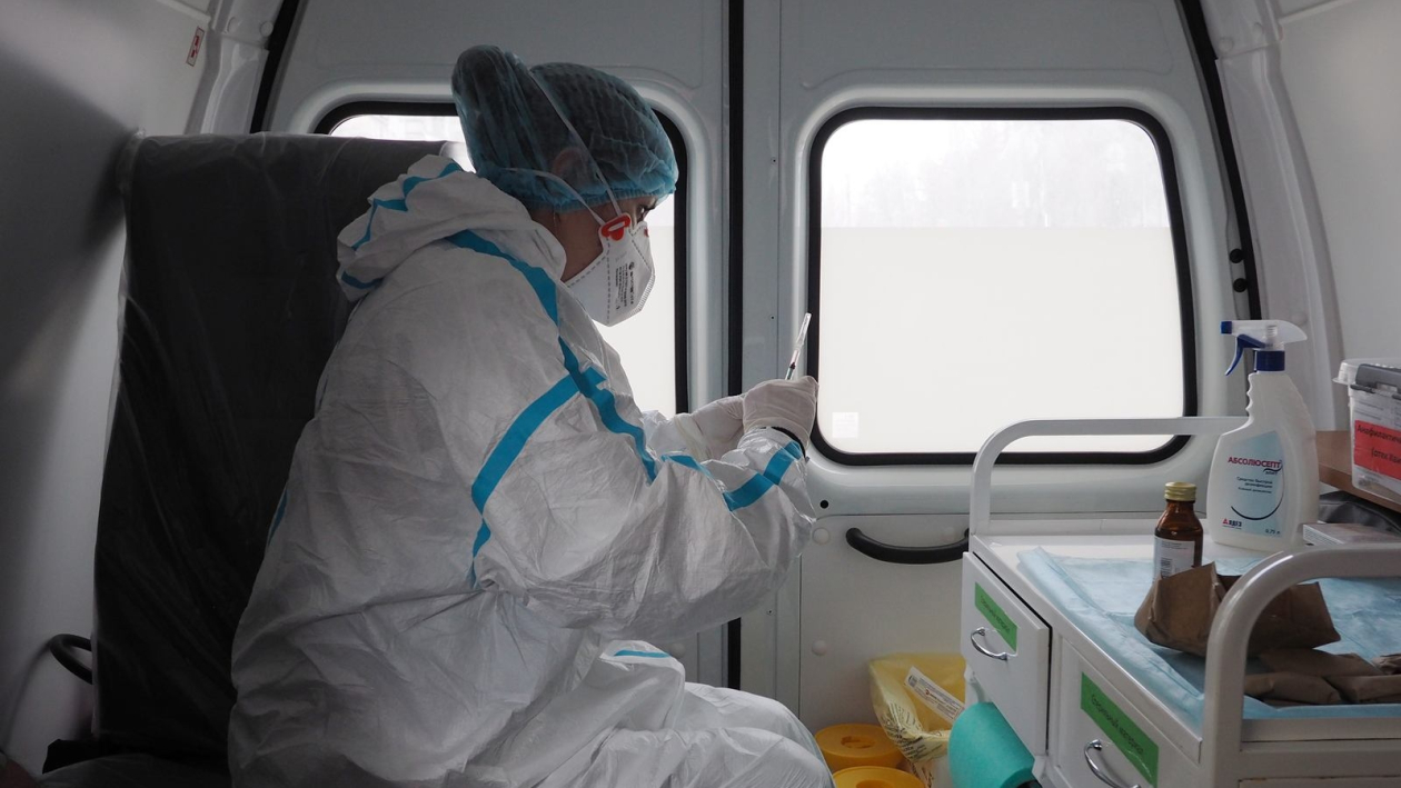 «Чего уж проще». В Воронеже заработал первый мобильный пункт вакцинации от коронавируса