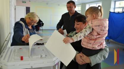 В Таловой на выборы пришла вся семья