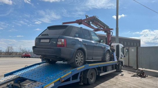Range Rover отобрали у воронежца из-за долгов предыдущего владельца