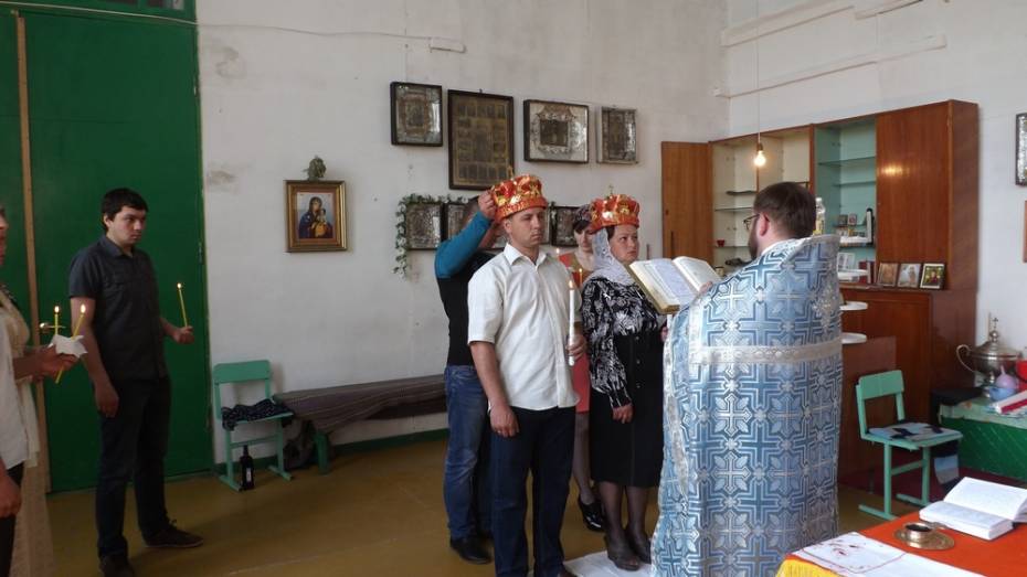 В 2 храмах новохоперского села Троицкое после 80-летнего перерыва возобновились церковные службы