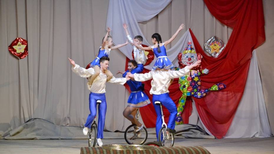 Ольховатские цирковые артисты удостоились Гран-при международного конкурса «Гордость России»