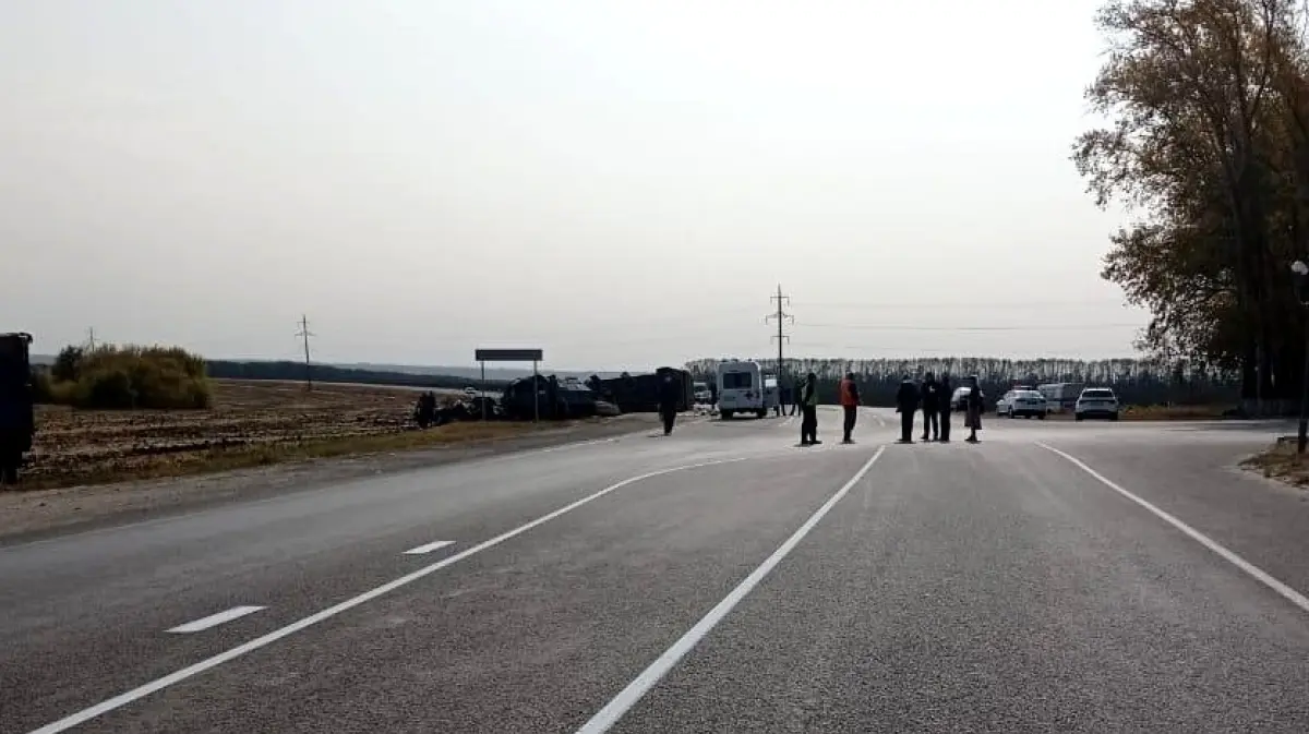 Трасса воронеж острогожск. Авария Коротояк Острогожск. Автодром на Острогожской Воронеж. 115 Км автодороги Воронеж Острогожск Луганск.