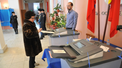 «Умные урны» дали сбой на 2 избирательных участках в Воронеже