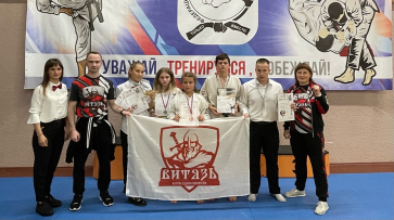 Верхнехавцы взяли 5 золотых медалей на областных соревнованиях по всестилевому карате в Воронеже