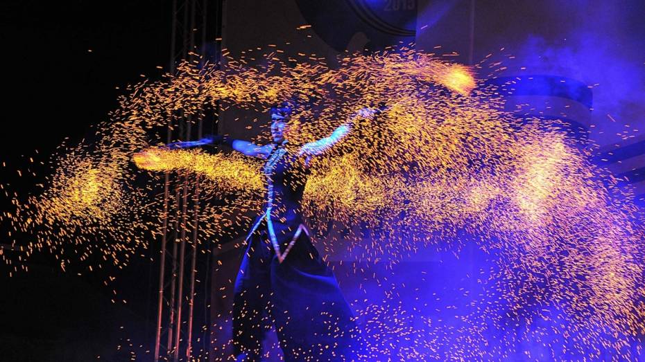 Сезон фонтанов в Воронеже откроют концертом и фаер-шоу на площади Победы