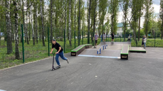 В Семилуках открыли скейт-парк