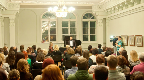 Преподаватели Академии искусств сыграют Моцарта на аккордеоне