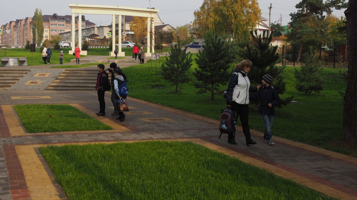 Сквер горки в лисках фото