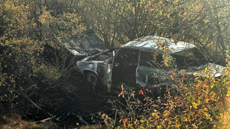 Водитель сгорел в машине после ДТП под Воронежем