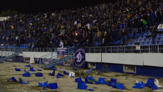 Фаеры, драка и гол на 90 минуте: как воронежский «Факел» победил «Динамо»