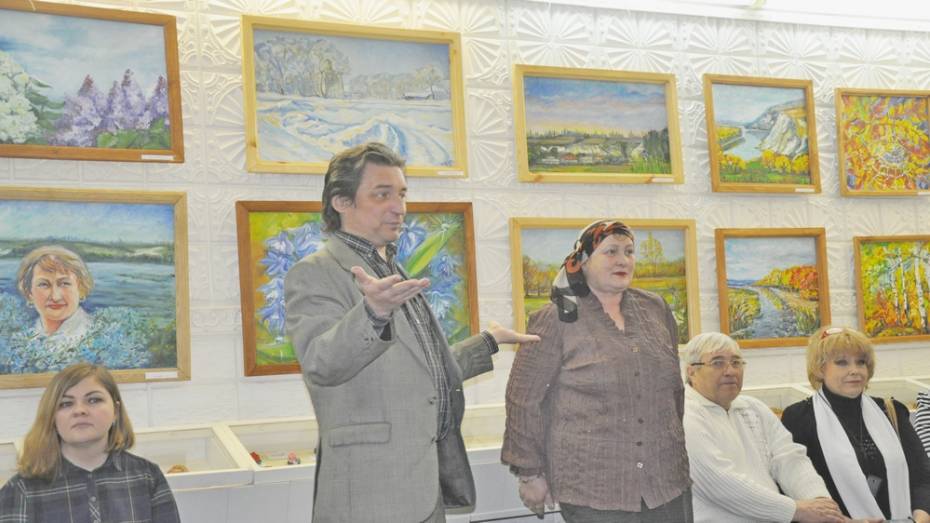 В Павловском краеведческом музее открыли выставку картин сельских художниц