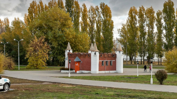 Мэрия Воронежа выиграла суд с арендатором туалета-замка на Петровской набережной