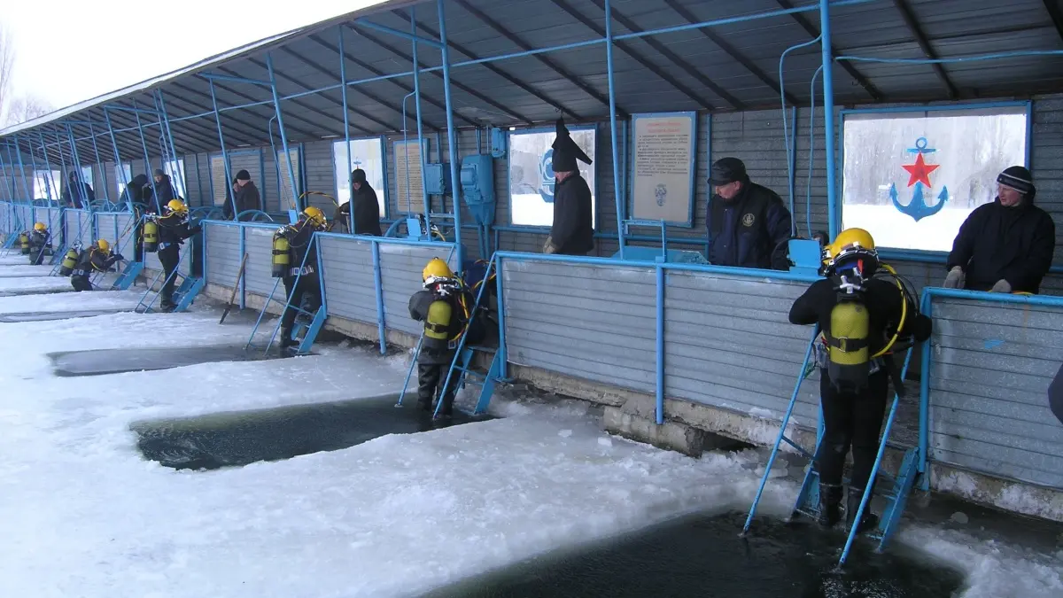 В омут с головой. Как в воронежском водохранилище готовят водолазов для  всей России