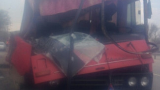 ДТП с пассажирским автобусом и автовозом под Воронежем попало на видео