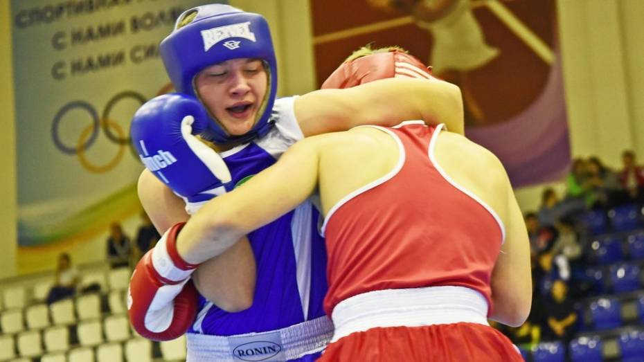 Бутурлиновский боксер стал серебряным призером межрегионального турнира «Будущее поколение»