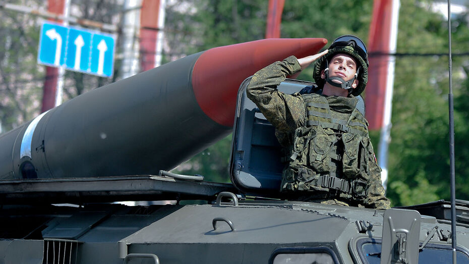 Военная техника для проведения парада Победы прибыла в Воронежский гарнизон