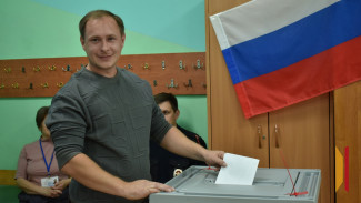 Ветеран СВО пришел на избирательный участок в Борисоглебске