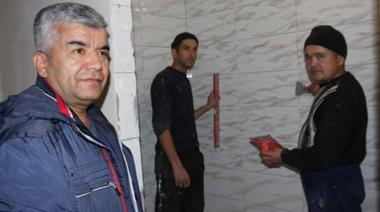 В Лисках бригада строителей безвозмездно отремонтировала квартиру раненому участнику СВО
