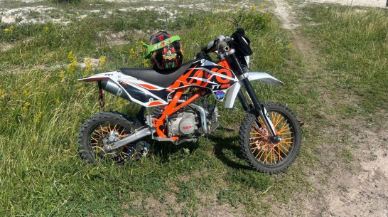 Школьник на питбайке попал под колеса легковушки в Воронежской области