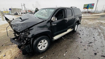 В Воронежской области столкнулись Toyota и КамАЗ: пострадали водители