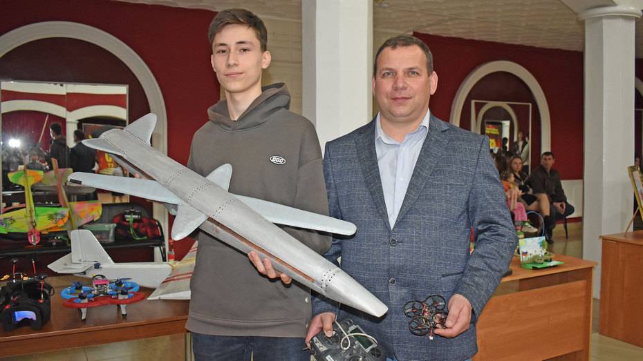 Лискинский школьник победил в областном конкурсе юных изобретателей и исследователей