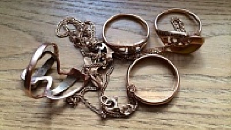 Жительница Воронежа утаила украденное 10-летним сыном золото