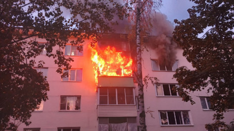 Тело мужчины нашли в сгоревшей квартире в воронежской 5-этажке