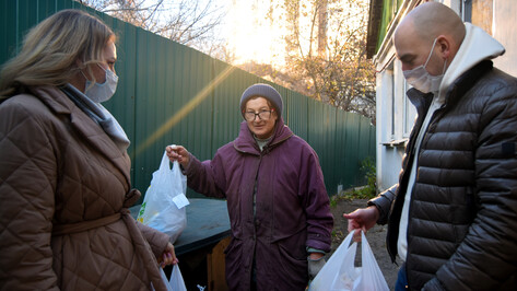 Люди в помощь. Как работает в Воронеже мобильное приложение поддержки малоимущих пенсионеров