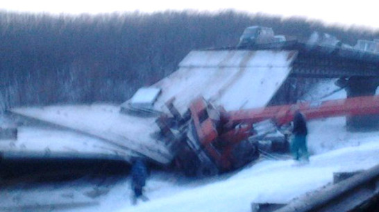 На трассе под Борисоглебском рухнул кран, погибли два человека