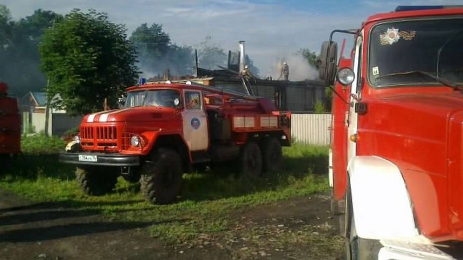 В Таловском районе  сгорел дом многодетной семьи