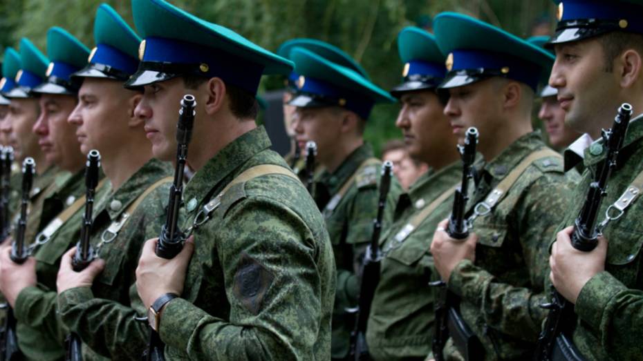 Первые лица Воронежской области поздравили ветеранов и военнослужащих с Днем пограничника