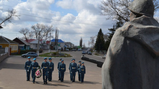 В Лискинской  школе открылся военно-патриотический клуб «Защитник»