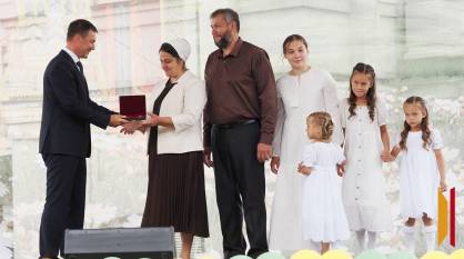 В Воронеже в День семьи, любви и верности государственные награды вручили 28 семьям