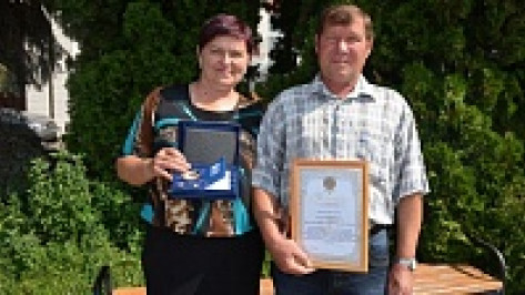 Многодетную семью из Верхнехавского района наградили медалью «За любовь и верность»