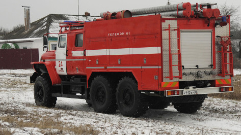 При пожаре в дачном доме в Воронеже пострадал 48-летний мужчина