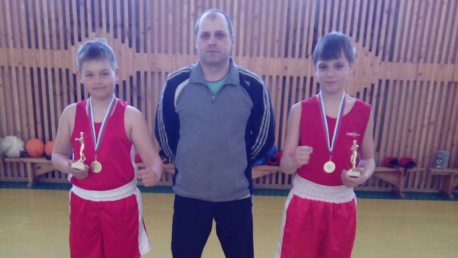 Грибановские боксеры завоевали 2 «золота» на областном турнире
