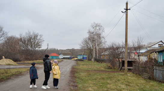 В бутурлиновском селе Великоархангельское установили 44 уличных светильника