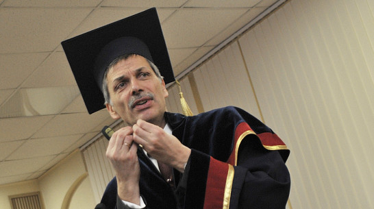 Известный немецкий ученый Йорг Беккер стал Почетным доктором ВГУ