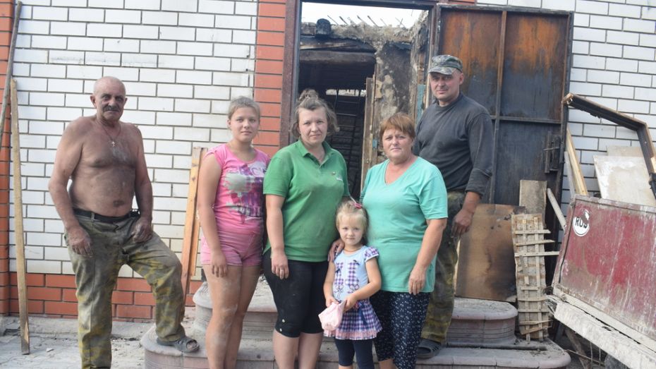 Семья погорельцев из подгоренского села Белогорье попросила о помощи
