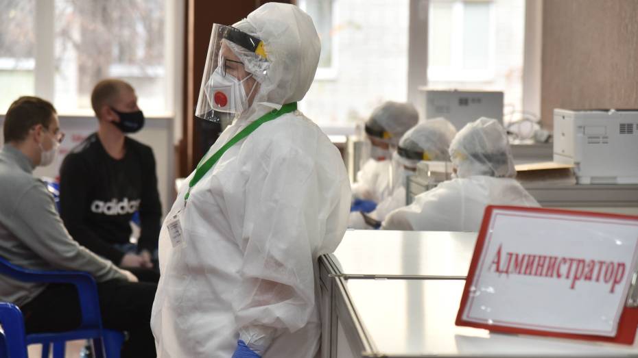 Ревакцинацию от коронавируса прошли более 114 тыс жителей Воронежской области